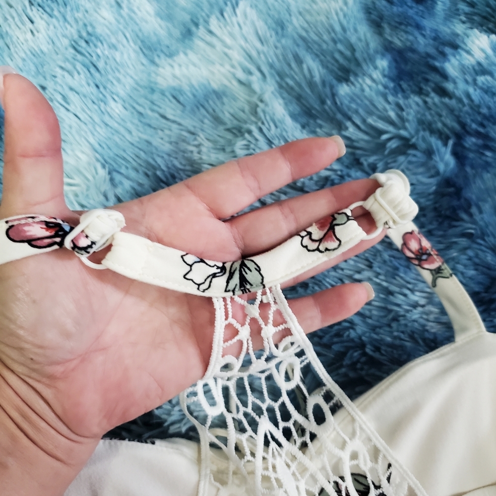 WHITE FLORAL SUNDRESS! - Picture 16 of 16